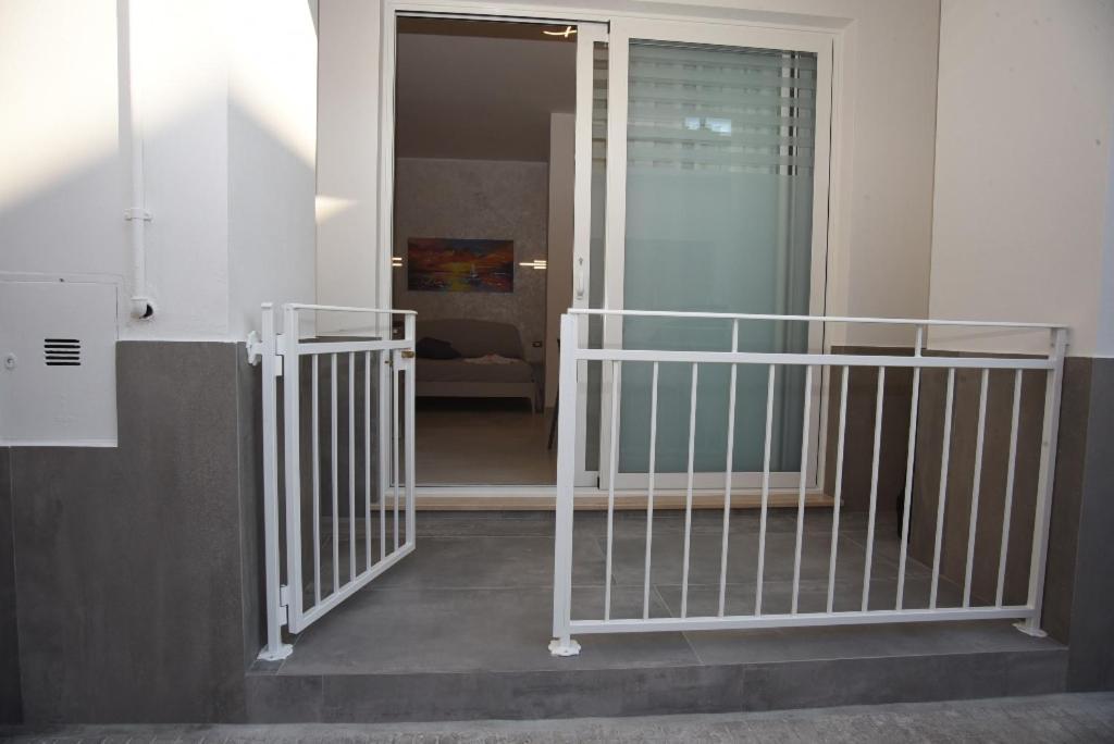 Angelo Bianco Appartment 3 切萨雷奥港 外观 照片