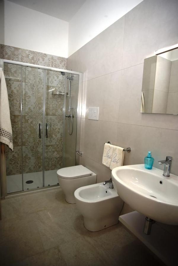 Angelo Bianco Appartment 3 切萨雷奥港 外观 照片