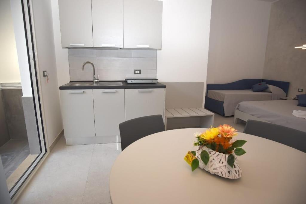 Angelo Bianco Appartment 3 切萨雷奥港 外观 照片
